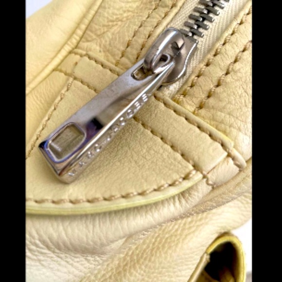 Marc Jacobs Venetia Handbag in Tapioca Yellow - Picture 2 of 12